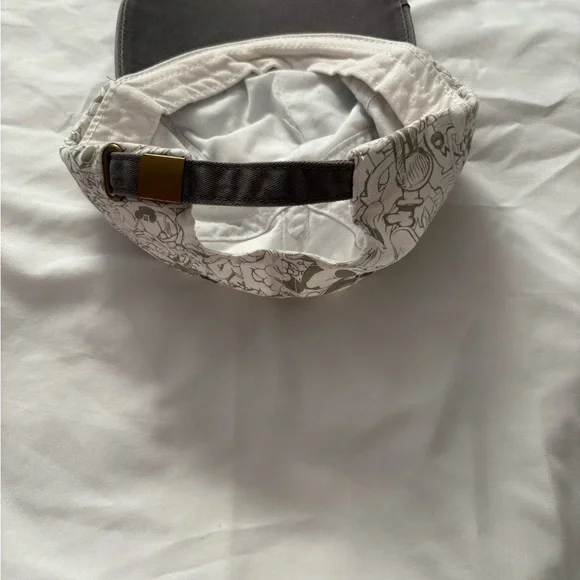 Disney Mickey Mouse Hat - Black and White - Picture 4 of 4